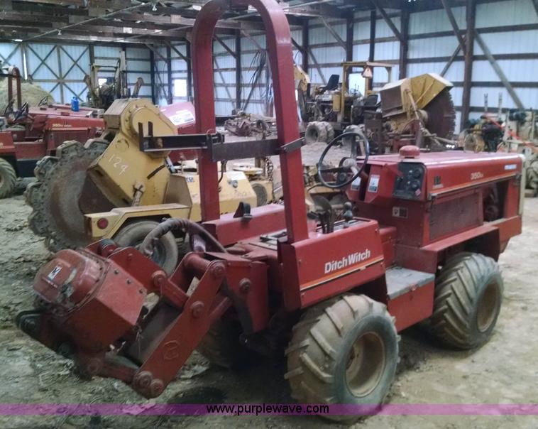 image for item AV9993 Ditch Witch 350SX cable plow