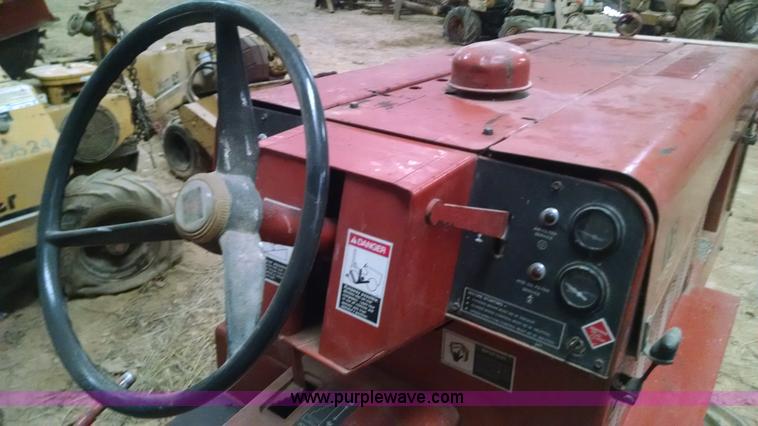 image for item AV9993 Ditch Witch 350SX cable plow