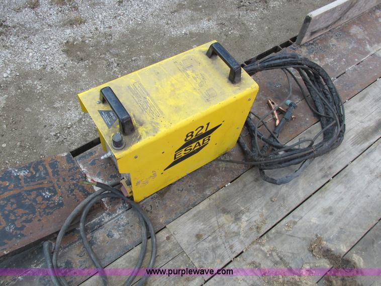 image for item AW9749 Esab PCM-875 plasma cutter