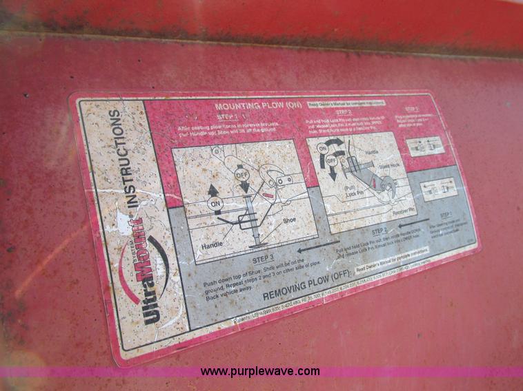 image for item AW9782 2004 Ford F350 Super Duty SuperCab flatbed pickup truck