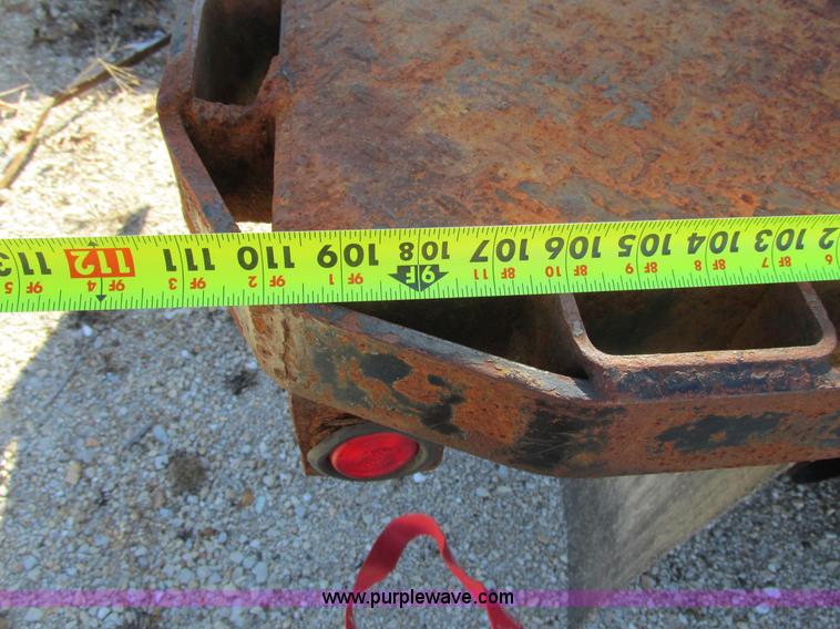 image for item AW9782 2004 Ford F350 Super Duty SuperCab flatbed pickup truck