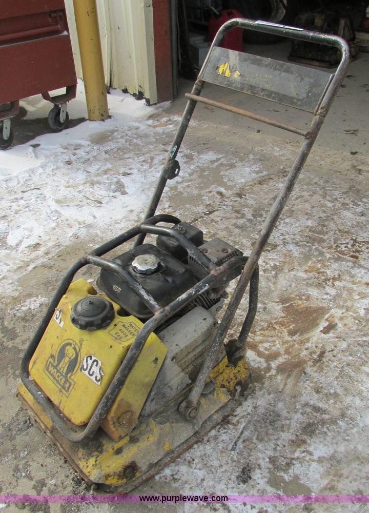 image for item AW9786 Wacker vibratory plate compactor