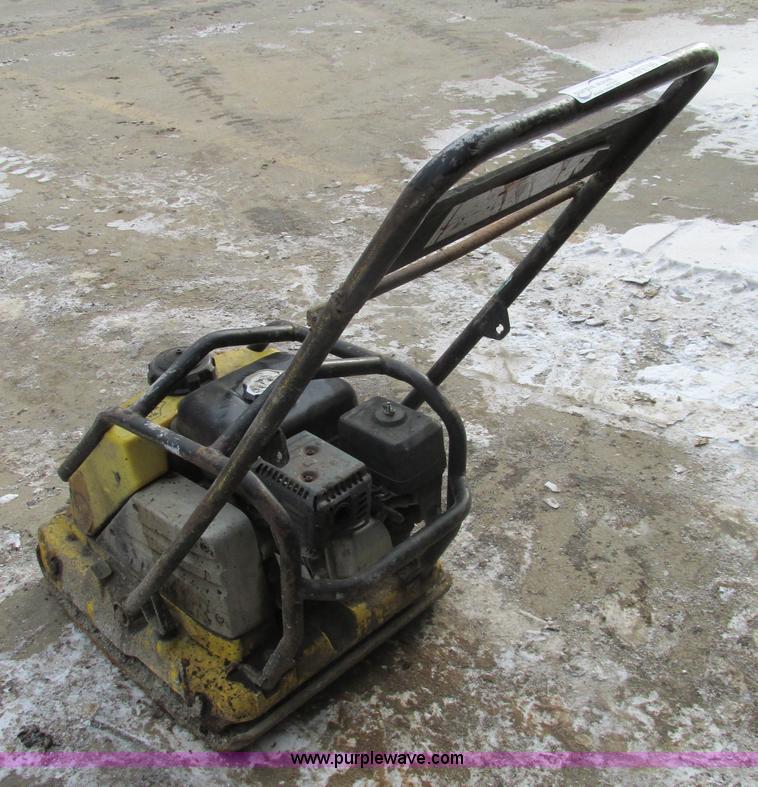 image for item AW9786 Wacker vibratory plate compactor