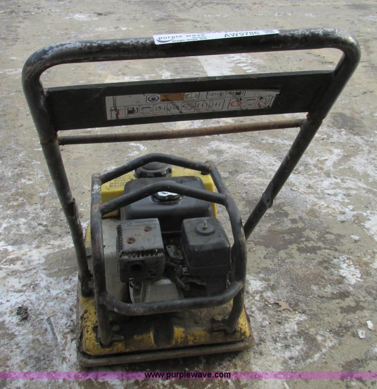 image for item AW9786 Wacker vibratory plate compactor