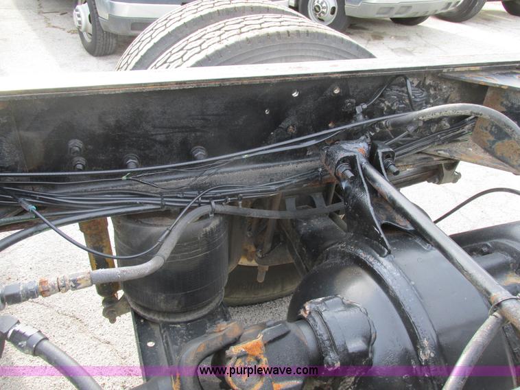 image for item AW9789 1996 International F2674 cab and chassis