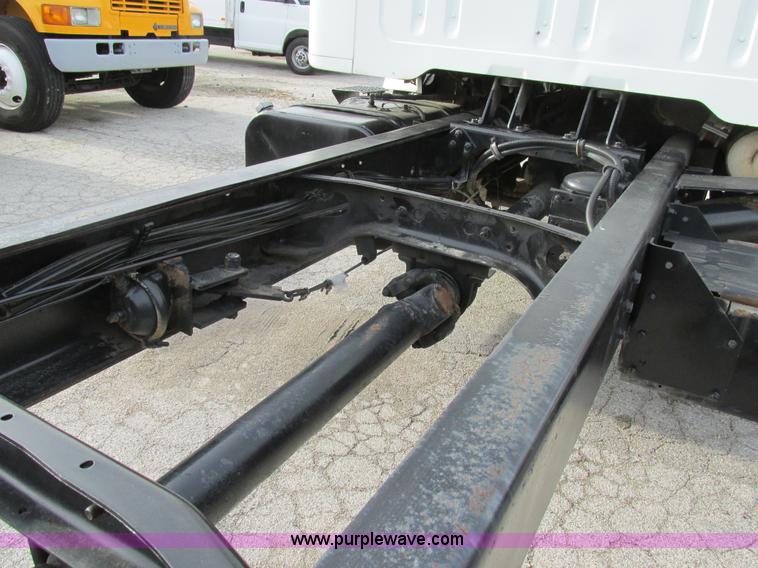 image for item AW9789 1996 International F2674 cab and chassis