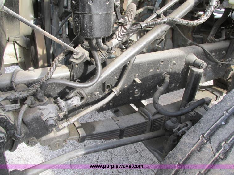 image for item AW9789 1996 International F2674 cab and chassis