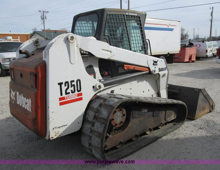 image for item D2272 2003 Bobcat T250 skid steer