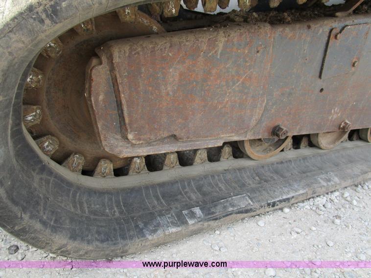 image for item D2272 2003 Bobcat T250 skid steer