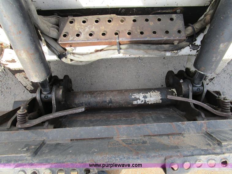 image for item D2272 2003 Bobcat T250 skid steer