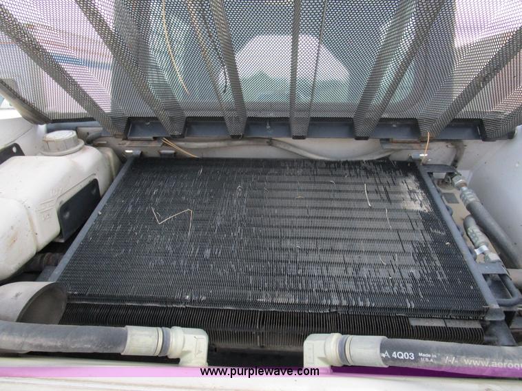 image for item D2272 2003 Bobcat T250 skid steer