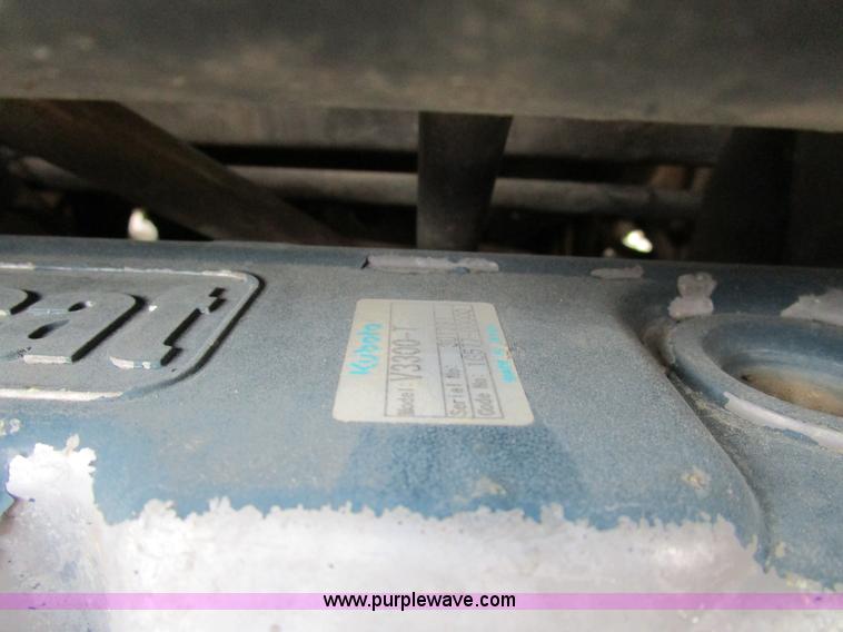 image for item D2272 2003 Bobcat T250 skid steer