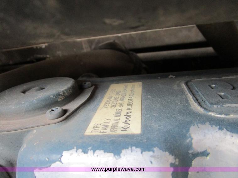 image for item D2272 2003 Bobcat T250 skid steer