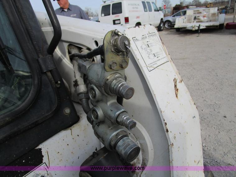 image for item D2272 2003 Bobcat T250 skid steer
