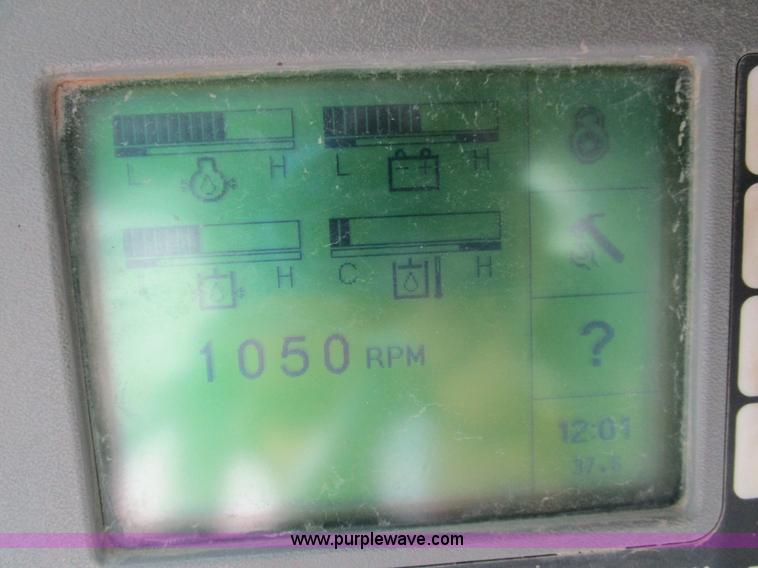 image for item D2272 2003 Bobcat T250 skid steer