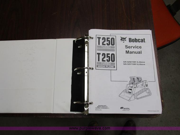 image for item D2272 2003 Bobcat T250 skid steer