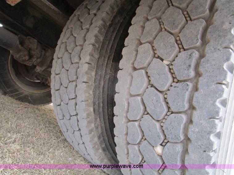 image for item D2273 1998 Freightliner FL60 service truck