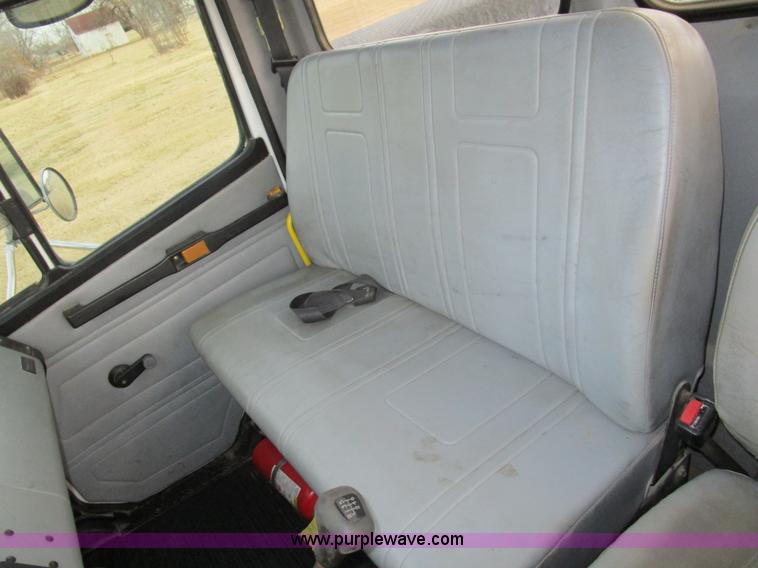 image for item D2273 1998 Freightliner FL60 service truck