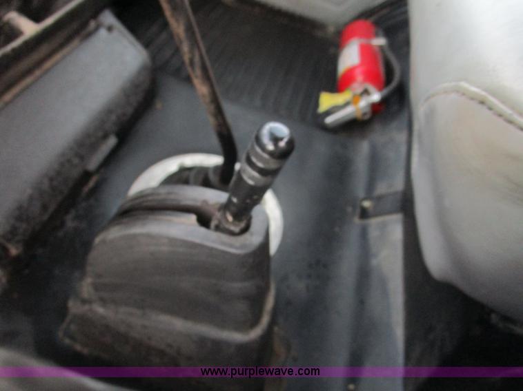 image for item D2273 1998 Freightliner FL60 service truck