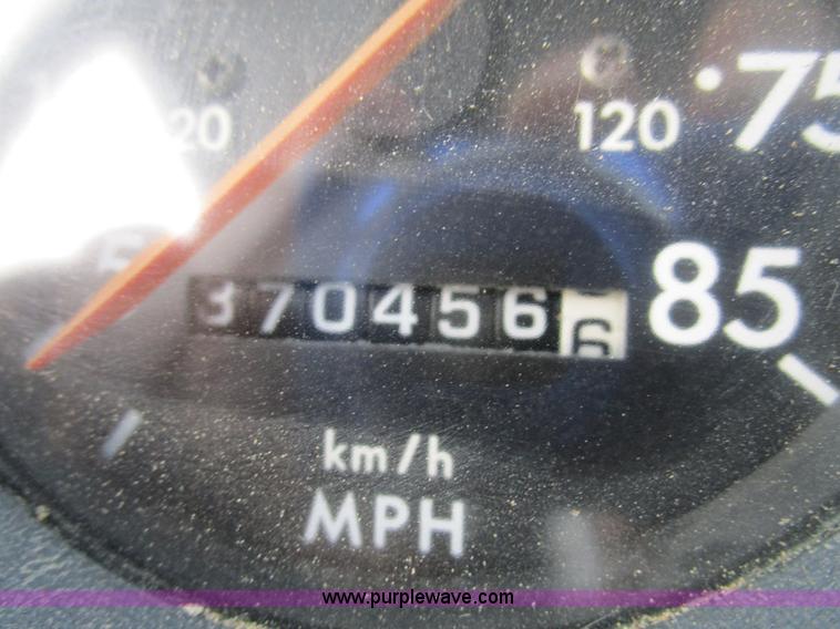 image for item D2273 1998 Freightliner FL60 service truck