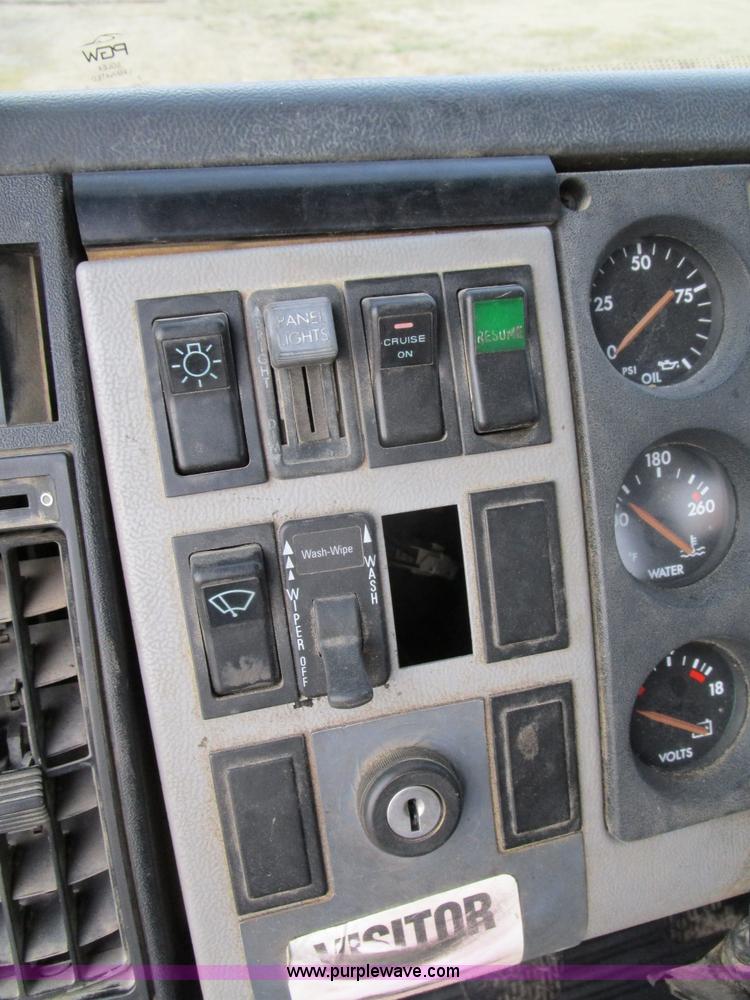 image for item D2273 1998 Freightliner FL60 service truck