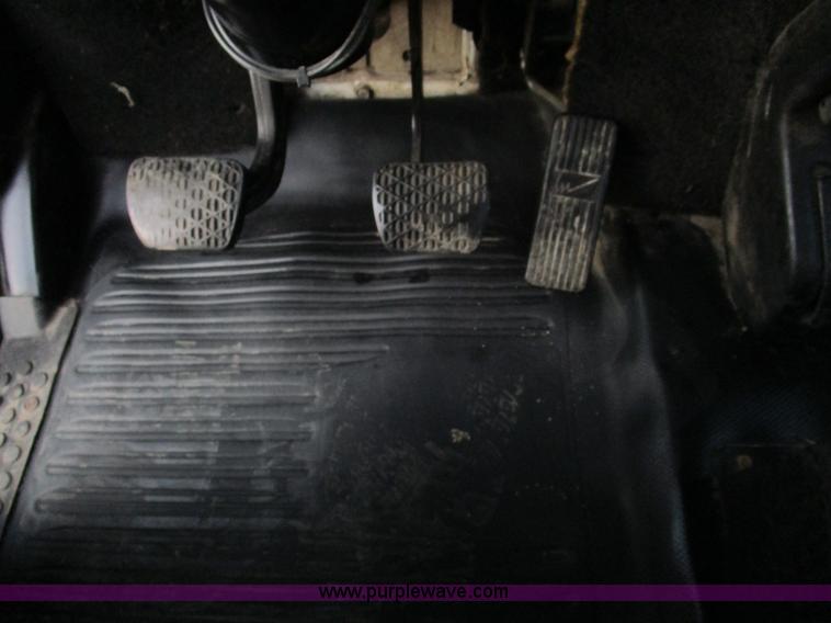 image for item D2273 1998 Freightliner FL60 service truck