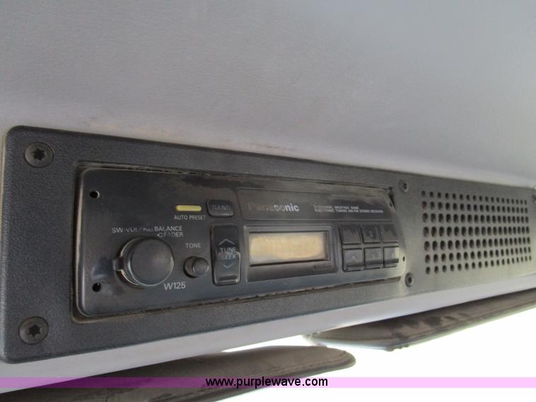 image for item D2273 1998 Freightliner FL60 service truck