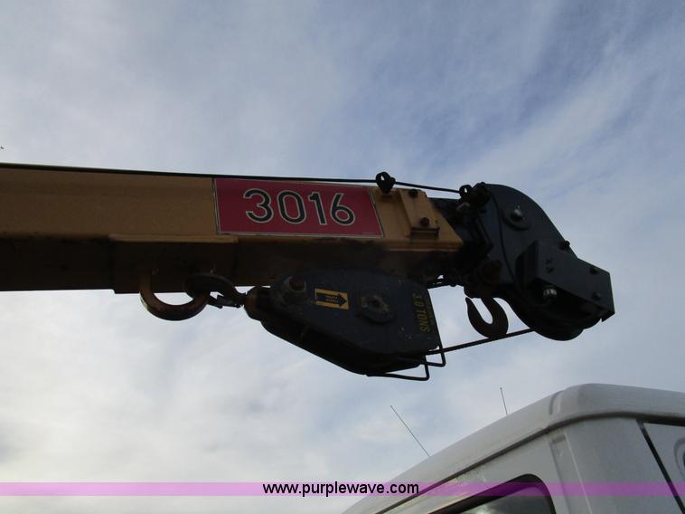 image for item D2273 1998 Freightliner FL60 service truck