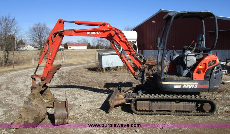 image for item D2277 2002 Kubota KX91-3 mini excavator