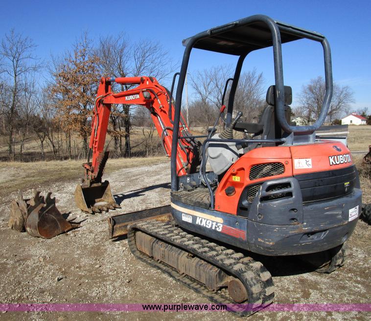 image for item D2277 2002 Kubota KX91-3 mini excavator