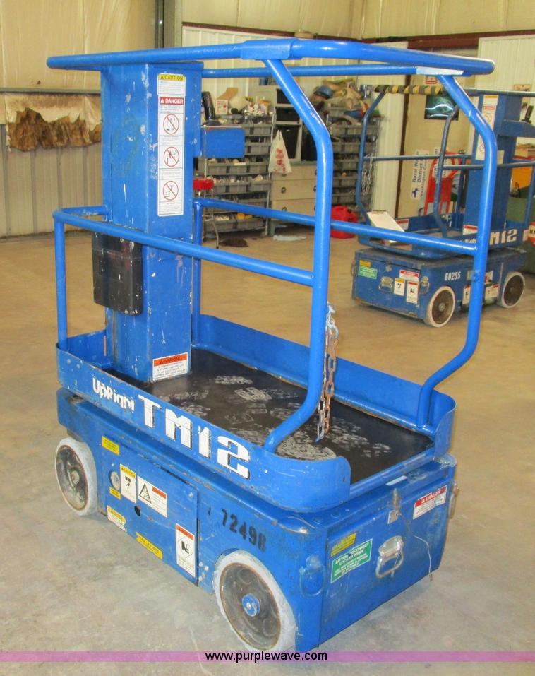 image for item D2288 2007 Up Right TM12 scissor lift