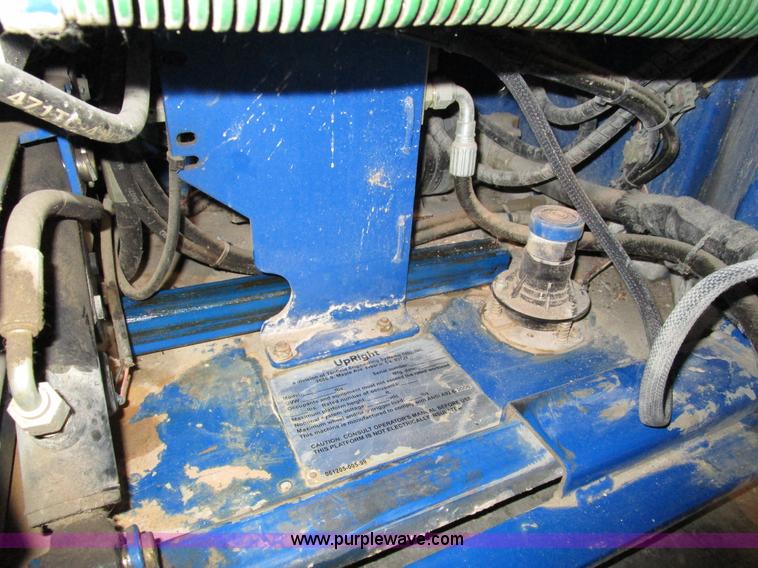 image for item D2288 2007 Up Right TM12 scissor lift