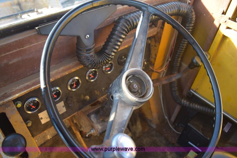 image for item E6097 BLH wheel loader