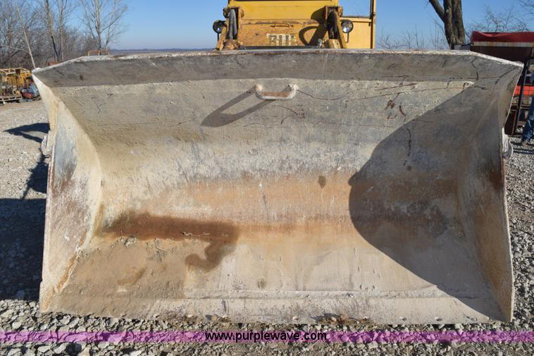 image for item E6097 BLH wheel loader