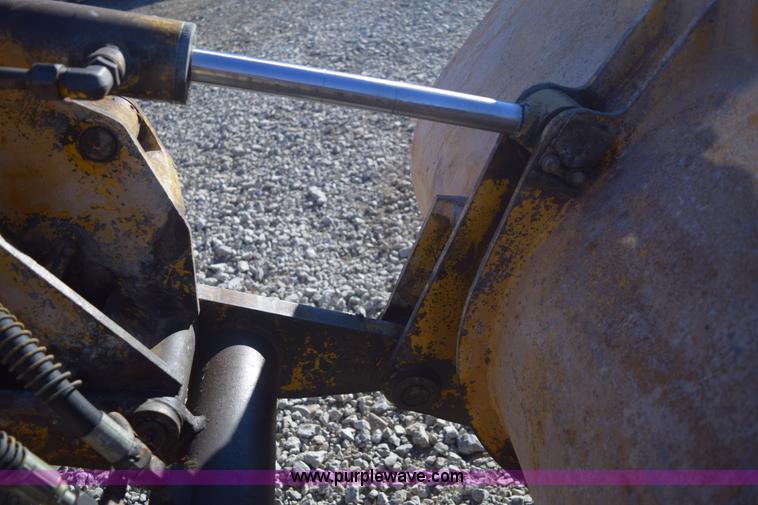 image for item E6097 BLH wheel loader