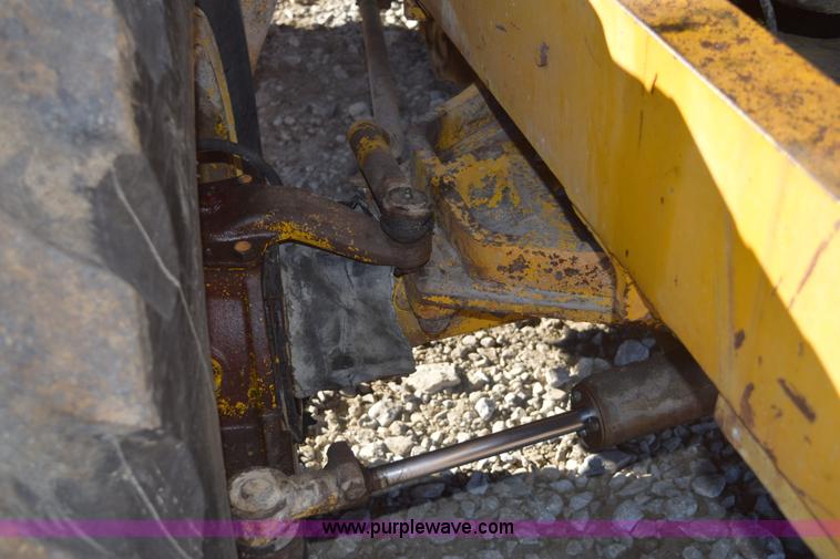 image for item E6097 BLH wheel loader