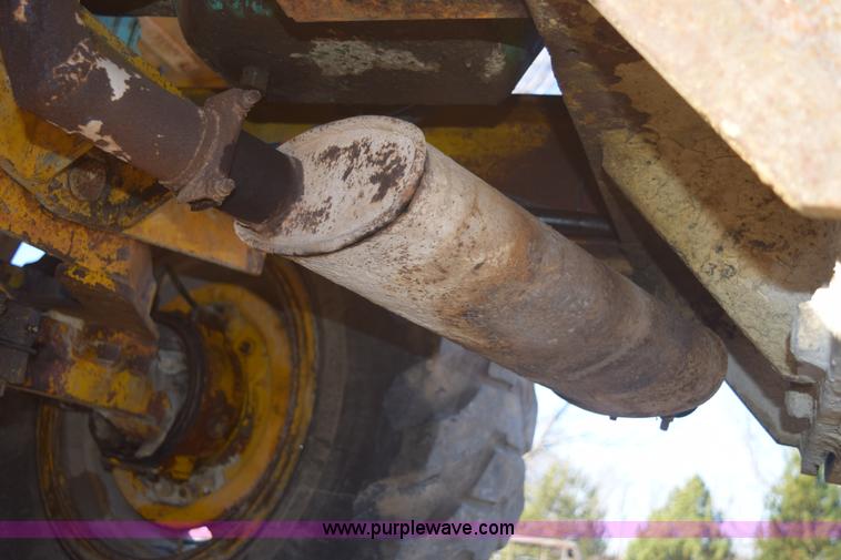 image for item E6097 BLH wheel loader