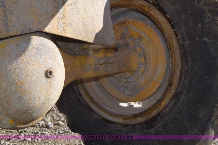 image for item E6097 BLH wheel loader