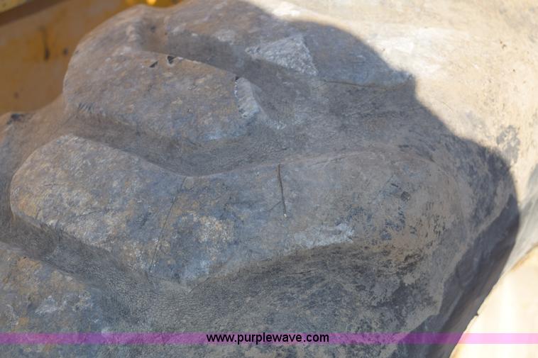 image for item E6097 BLH wheel loader