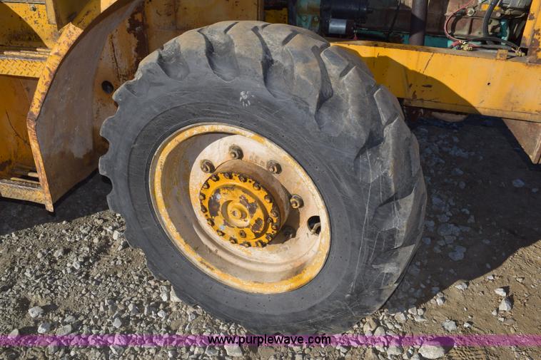image for item E6097 BLH wheel loader