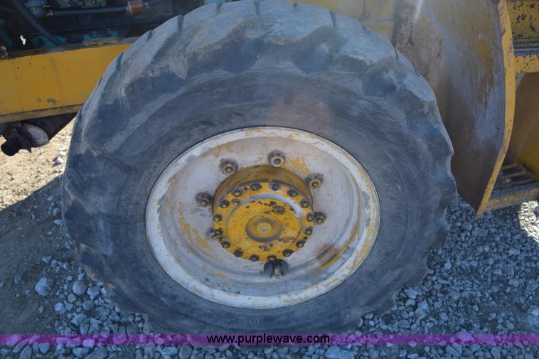 image for item E6097 BLH wheel loader