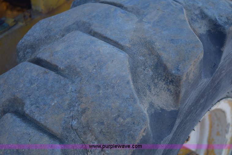 image for item E6097 BLH wheel loader