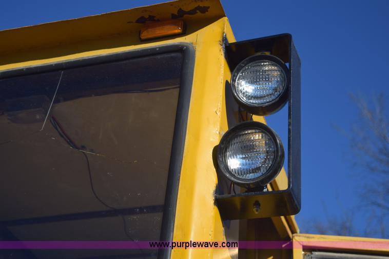 image for item E6097 BLH wheel loader