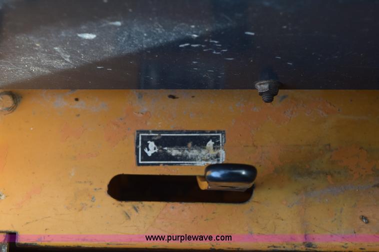 image for item E6124 1997 Case 1845C skid steer