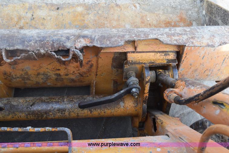 image for item E6124 1997 Case 1845C skid steer