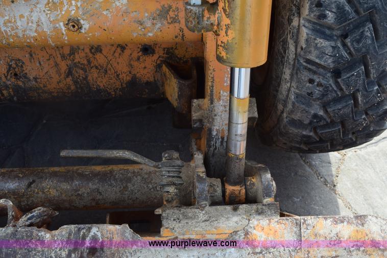 image for item E6124 1997 Case 1845C skid steer