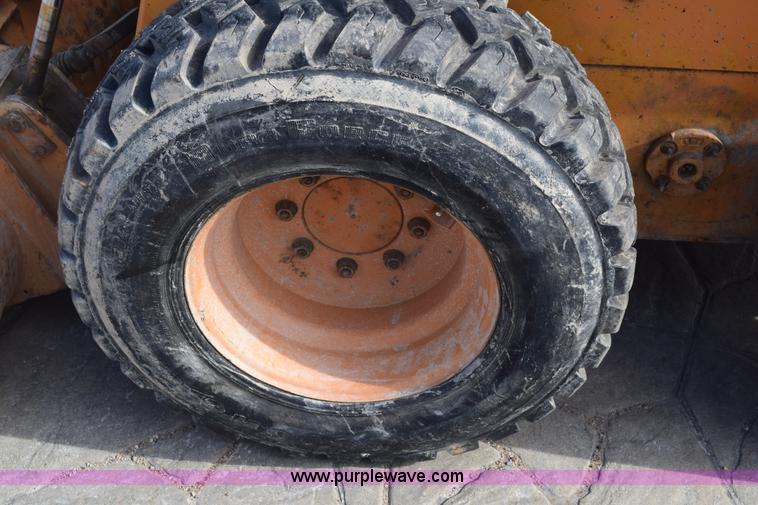 image for item E6124 1997 Case 1845C skid steer