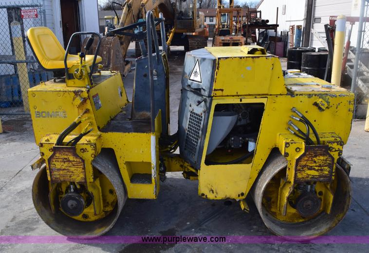 image for item E6126 1990 Bomag BW-120-AD-2 articulated vibratory drum roller