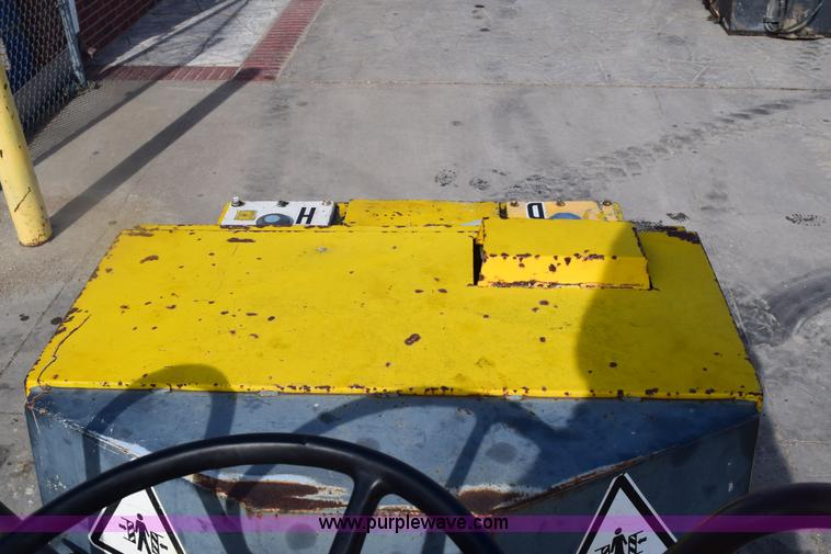 image for item E6126 1990 Bomag BW-120-AD-2 articulated vibratory drum roller