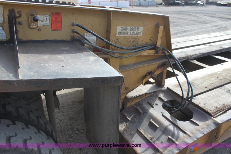 image for item F3455 1995 Witzo Challenger RG-3 lowboy trailer